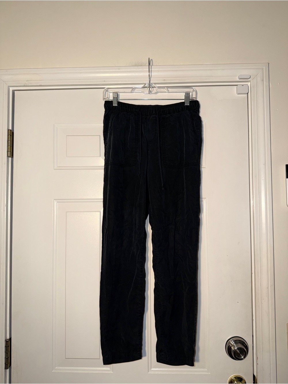 Lucky Brand Women’s  Black Elastic-Waist Tencel Soft Pants. XS